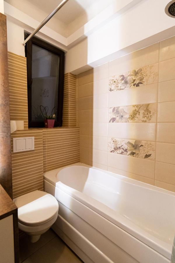 Ardor Apt - Bright And Secluded Apartment In The Heart Of Old Town Брашов Экстерьер фото