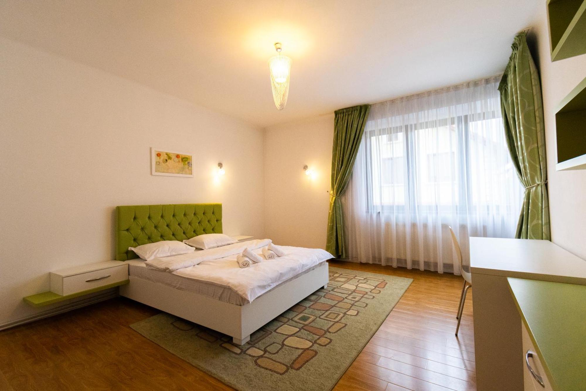 Ardor Apt - Bright And Secluded Apartment In The Heart Of Old Town Брашов Экстерьер фото